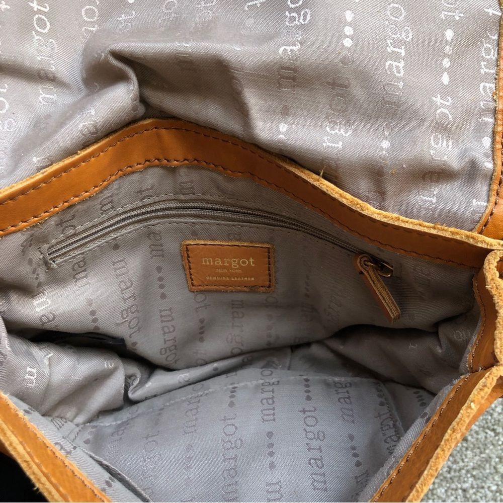 MARGOT NEW YORK BROWN GENUINE LEATHER SHOULDER BAG - Picture 6 of 13